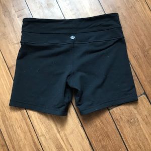 Lululemon spandex shorts size 4